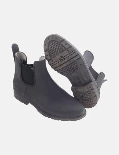Essensole Bota agua negra
