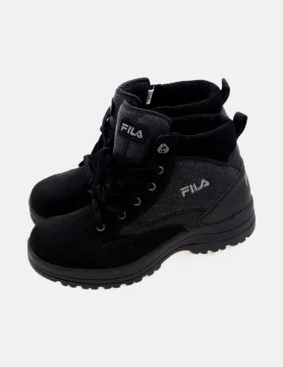 Fila Bota negra cordones técnica